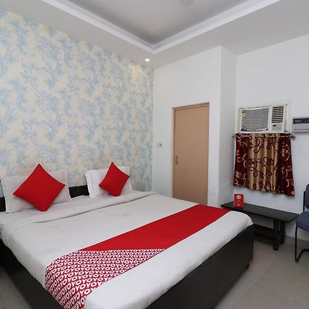 Oyo Flagship Hotel Daimond New Delhi Buitenkant foto