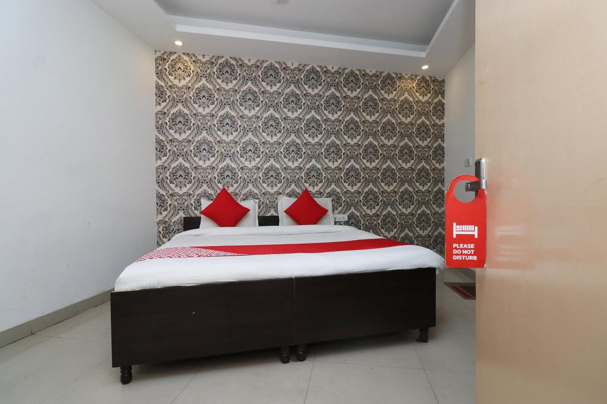 Oyo Flagship Hotel Daimond New Delhi Buitenkant foto